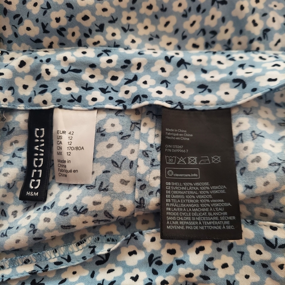 H&M blue floral mini ruffle skirt w/ ruched side Sz 12 - Picture 4 of 7